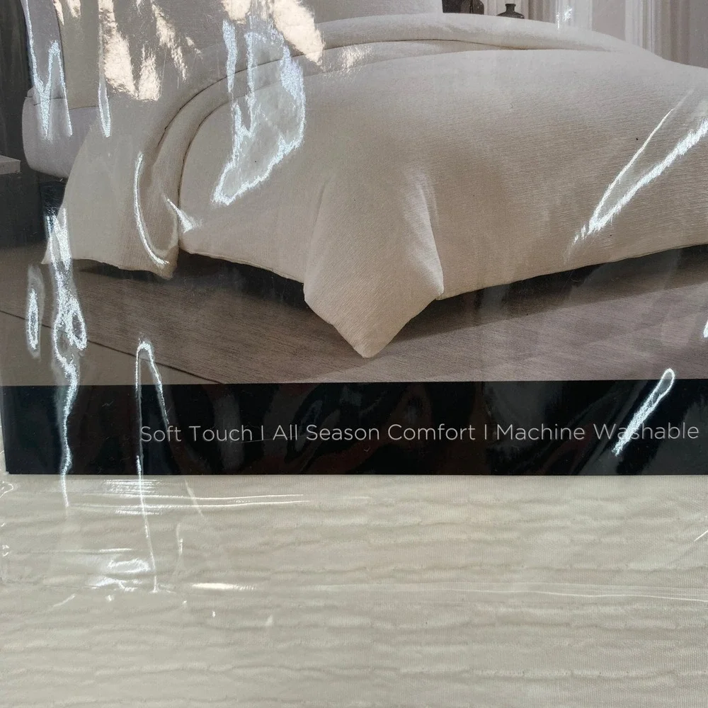 Vera Wang Duvet Set Queen White Crinkle Textured Modern Luxury Minamalist Chic